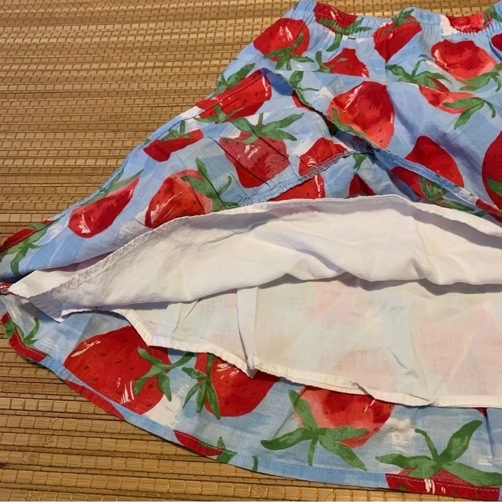 Gymboree Strawberry skirt size 8